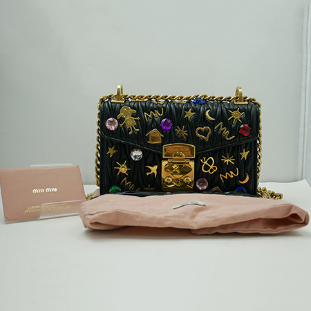 miu miu チェーンショルダーバッグ